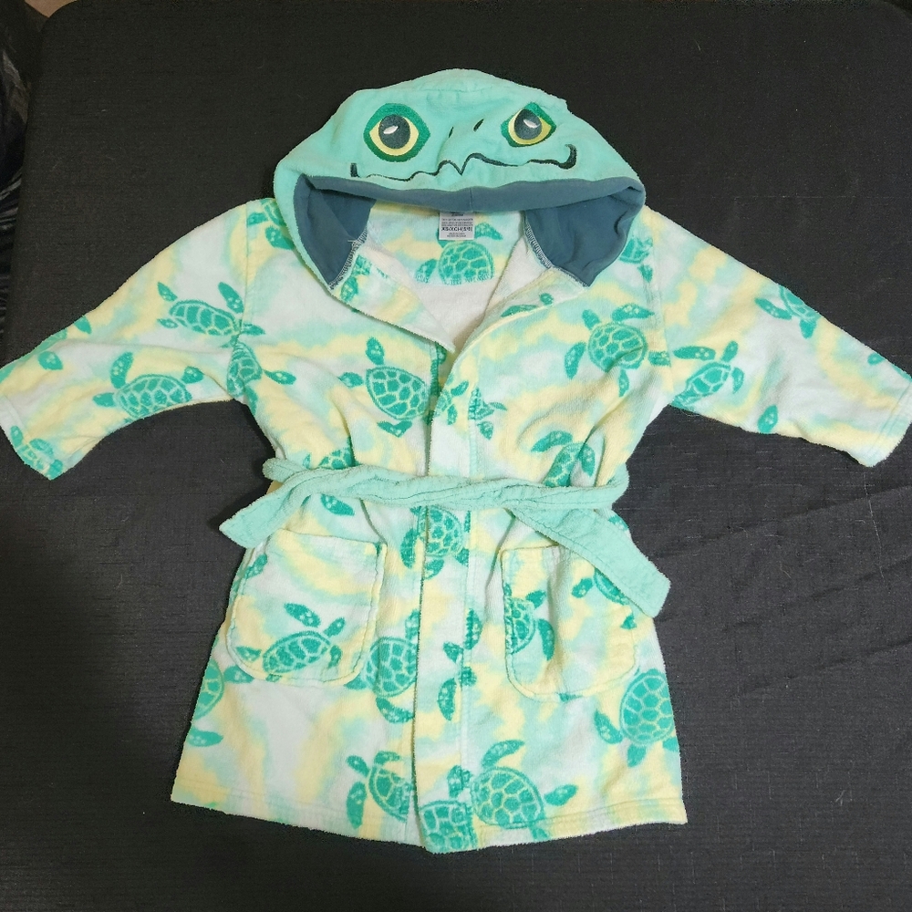Sainteve youth hooded turtle robe. Size 2T